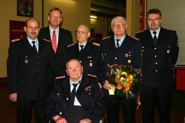 2012-02-11 -21- JHV FF BLtbg Geehrten Gaeste (1)